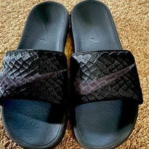 Men’s Nike slides